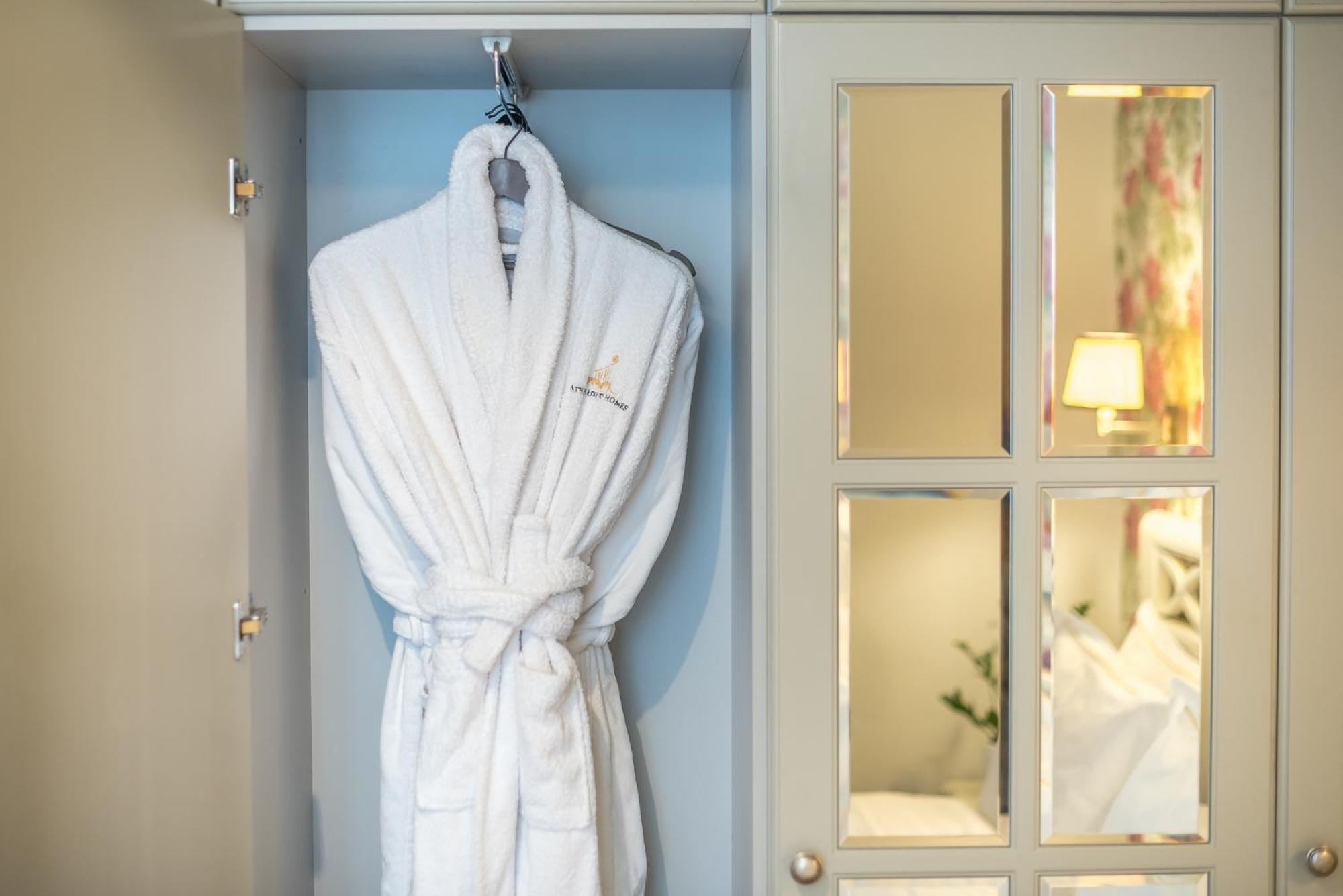 Apartamento The Rare Luxury Gem Near Syntagma, Kolonaki Square Atenas Exterior foto
