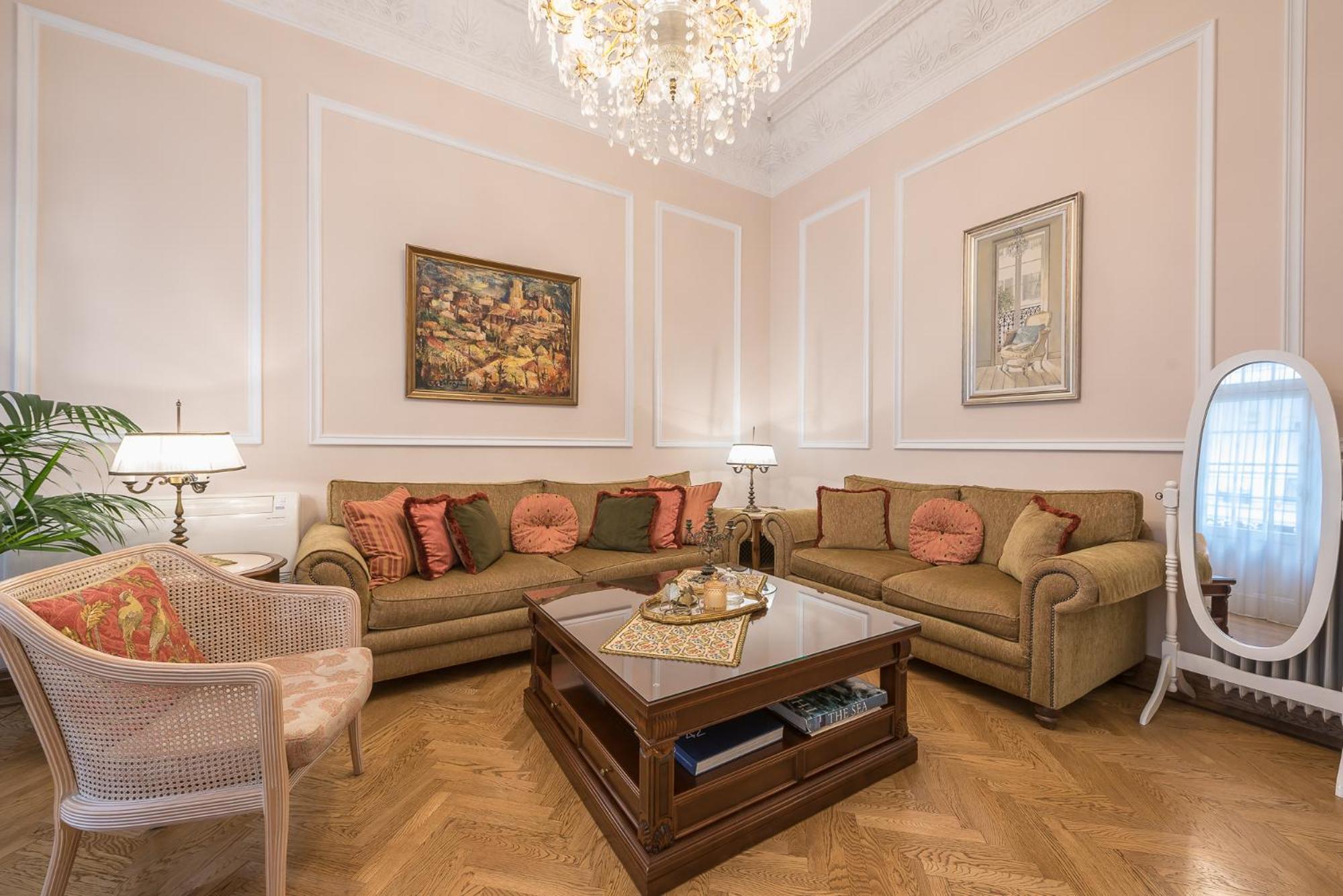 Apartamento The Rare Luxury Gem Near Syntagma, Kolonaki Square Atenas Exterior foto