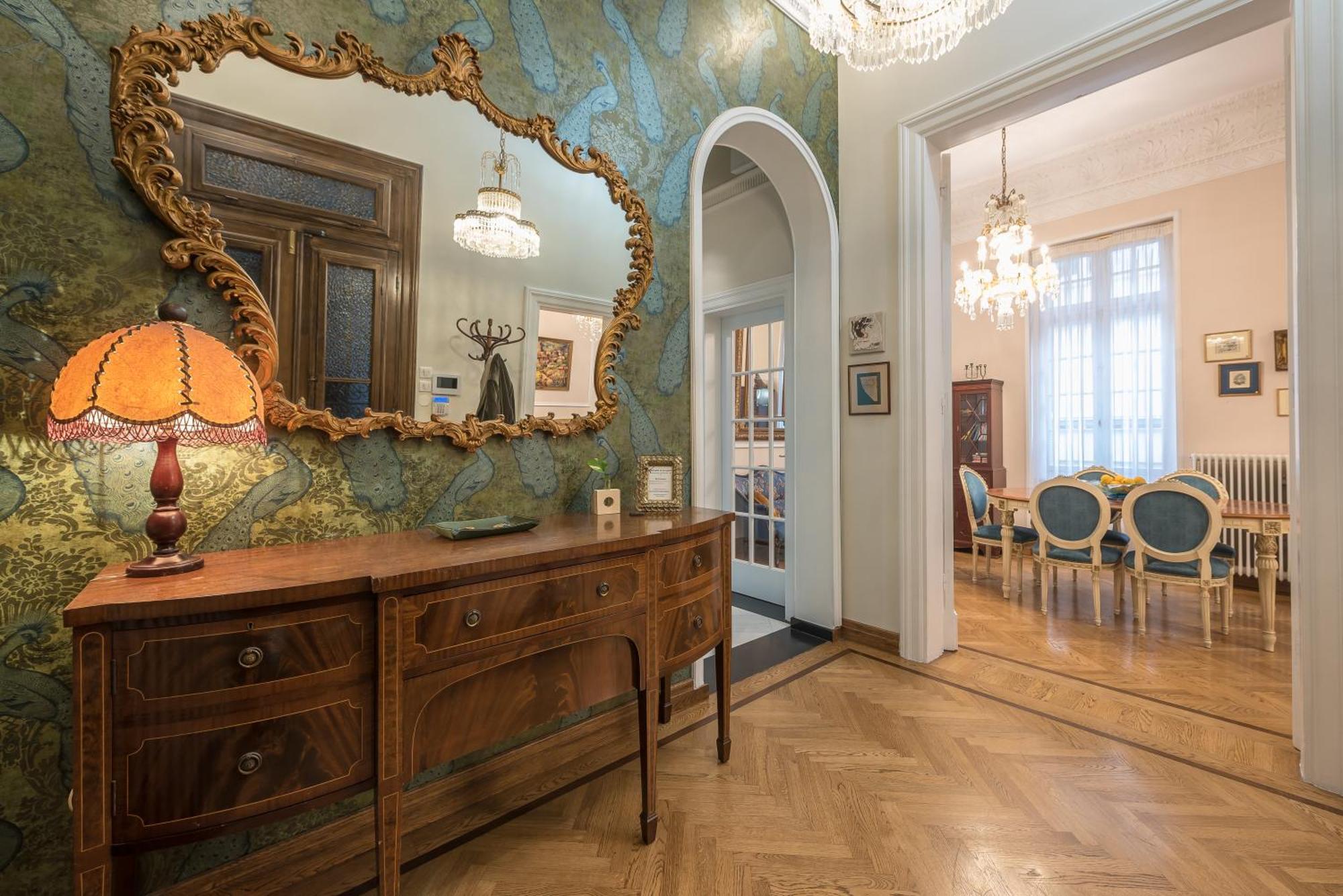 Apartamento The Rare Luxury Gem Near Syntagma, Kolonaki Square Atenas Exterior foto